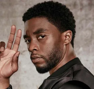 Chadwick Boseman, de 'Pantera Negra', morre aos 42 anos