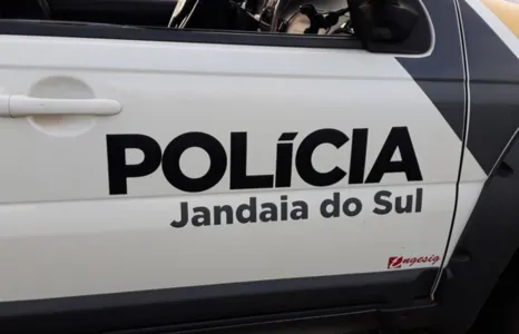 Homem é preso após denúncia de ter esfaqueado o próprio pai