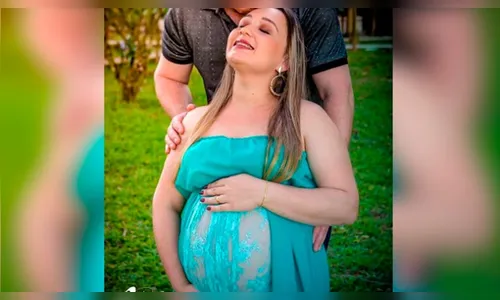 Mulher mata amiga gestante e retira bebê com estilete