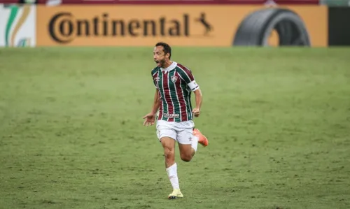 Fluminense estende contrato de Nenê até o fim de 2021