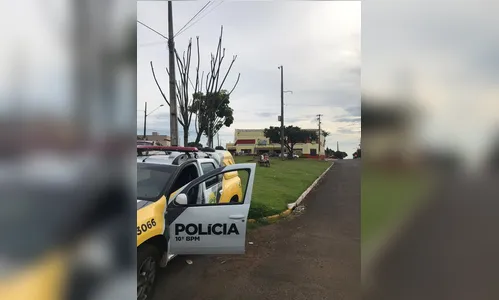 Adolescente denuncia que passageiro de carro acertou um tapa no bumbum dela