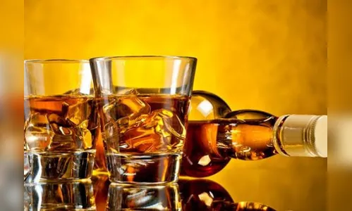 Rapaz é preso após furtar whisky de mercado em Apucarana