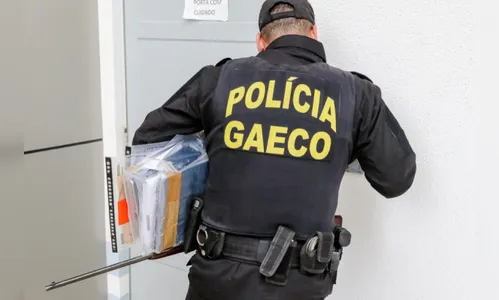 Gaeco cumpre 2 mandados de prisão e 12 de busca e apreensão no Paraná