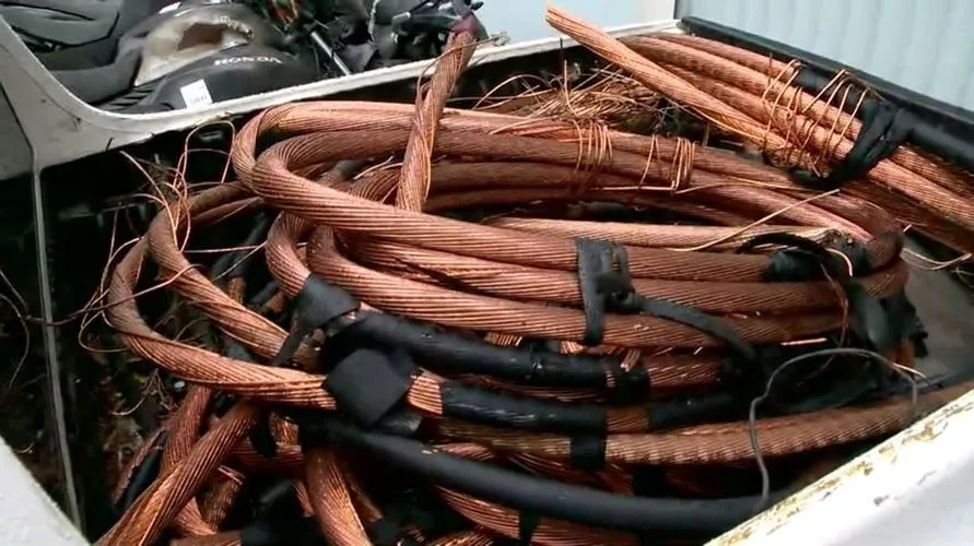 Ladrões furtam fios de cobre da estação da Sanepar em Apucarana
