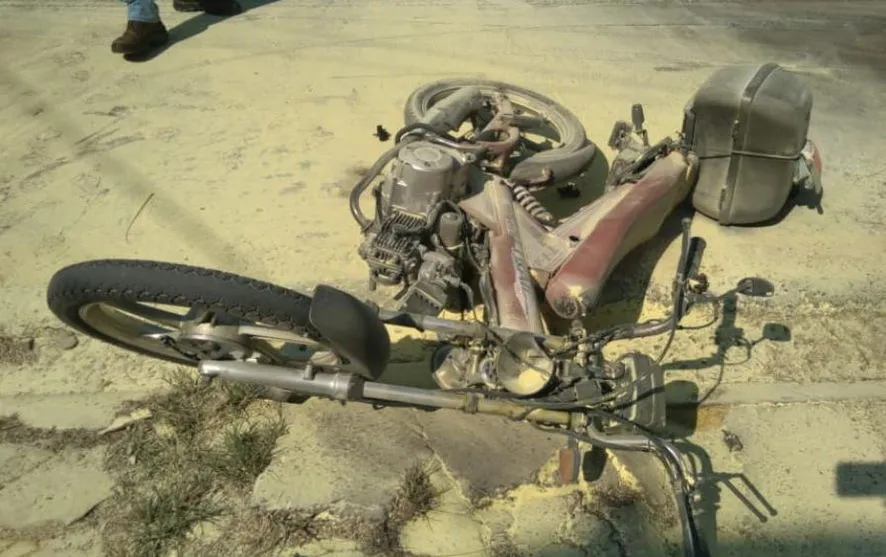 Idoso fica com 40% do corpo queimado após sua moto explodir em acidente