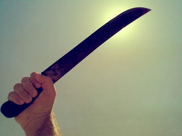 Adolescente com facão agride jovem em Marilândia do Sul