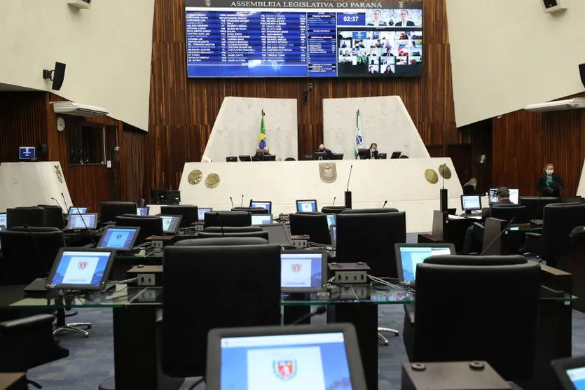 Assembleia do Paraná debate combate às fake news nas eleições