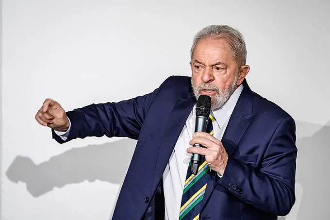 Lula é denunciado pela Lava Jato por lavagem de dinheiro