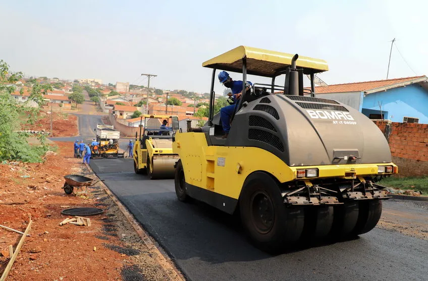 Prefeitura leva recape e asfalto novo ao Jardim Andorinhas