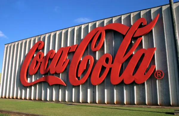 Coca-Cola abre mais de 250 vagas de emprego no PR; saiba como se candidatar