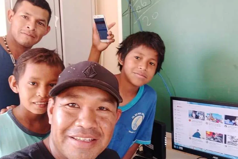 Dentro de aldeias, escolas indígenas recebem internet