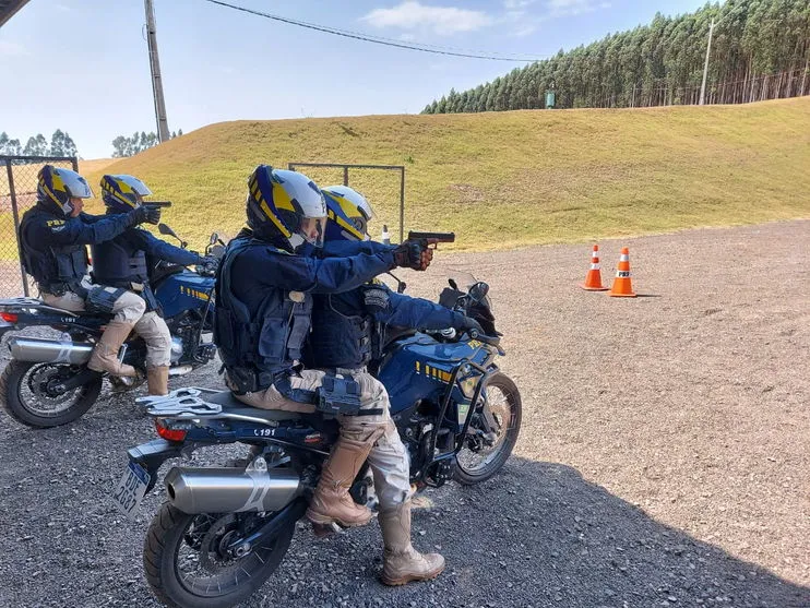 PRF realiza treinamento em pátio de empresa na BR-369; assista