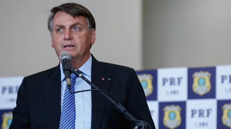 Bolsonaro volta a defender volta as aulas durante a pandemia