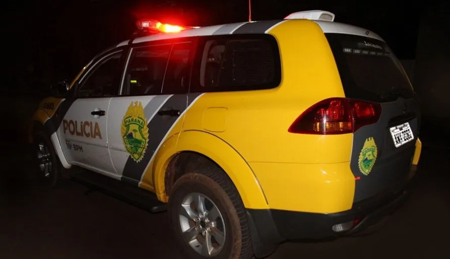 Homem furta carro e xinga policiais em Jandaia do Sul