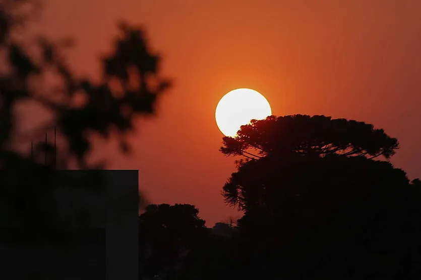 Calor e pouca chuva ampliam crise hídrica no Paraná