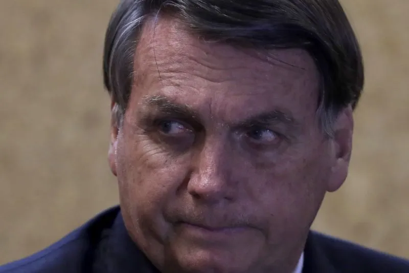 Bolsonaro afirma que vacina chinesa 'não será comprada'