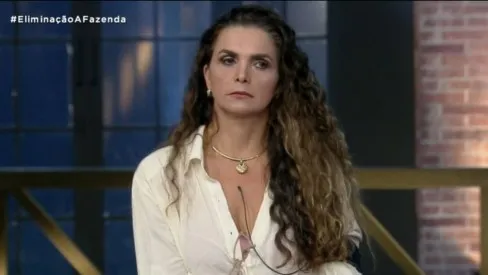 'A Fazenda 12': Luiza Ambiel é a sexta eliminada