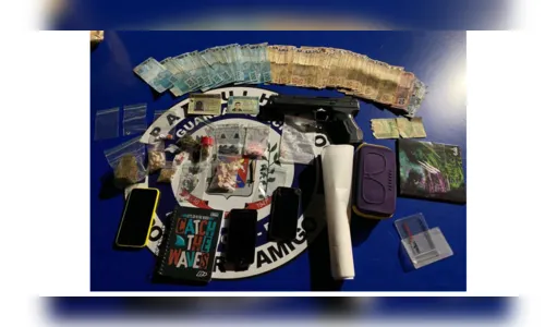 GM de Arapongas apreende mais de R$5 mil e drogas