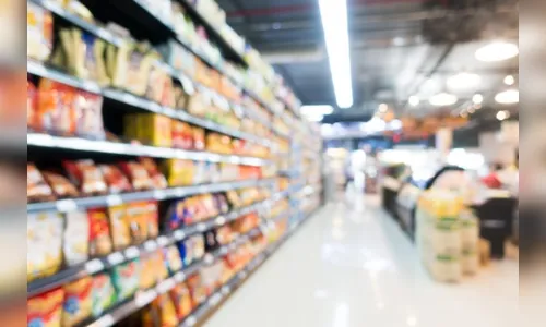 Homem é agredido na fila de mercado em Apucarana