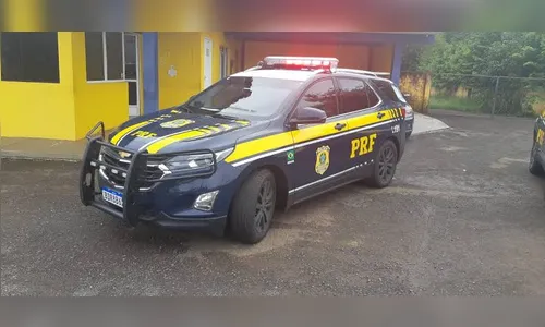 PRF atende acidente na Avenida Minas Gerais, em Apucarana