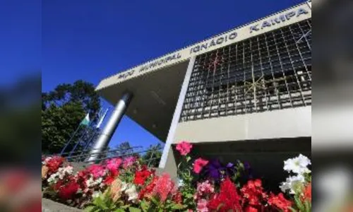 Ex-prefeito de Araucária regulariza contas de 2014