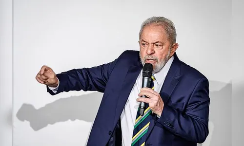 Lula é denunciado pela Lava Jato por lavagem de dinheiro