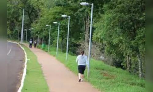 Homem mostra partes íntimas para mulher em Apucarana