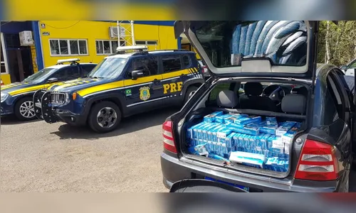 PRF apreende veículo carregado com cigarros em Guarapuava