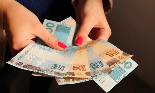 Mulher perde R$15 mil após cair no golpe do bilhete premiado em Ponta Grossa