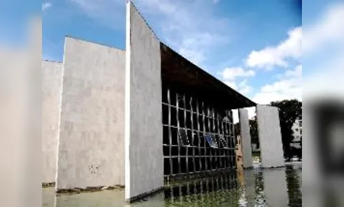 Multados prefeito e procuradores de R. Branco do Sul por desobediência