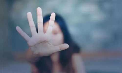 Morador de Sabáudia agride a esposa de 15 anos com um soco no rosto