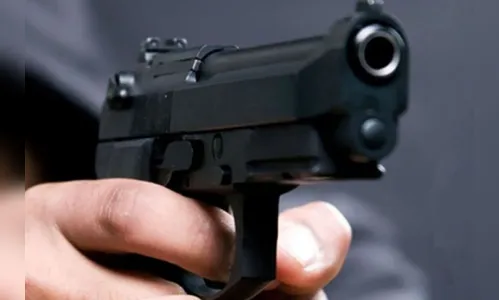 Ladrões roubam dinheiro e carro em Apucarana; família é feita refém