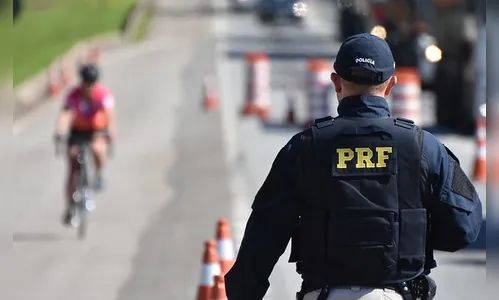PRF orienta ciclistas que trafegam em rodovias; assista