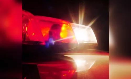 Homem agride e ameaça esposa com arma de fogo em Faxinal