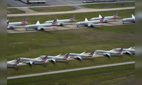 American Airlines e United anunciam mais de 30 mil demissões