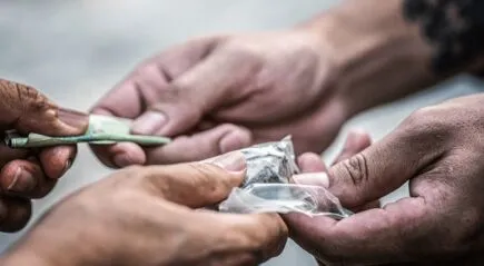 Homem que levou tiro na cabeça é preso por tráfico de drogas em Faxinal