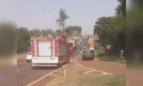 Ambulância do Siate é atingida por caminhão durante atendimento na BR-369