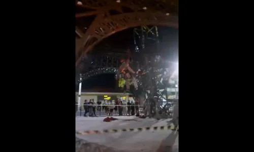 Mulher de 45 anos sofre queda na Torre Eiffel em Ivaiporã