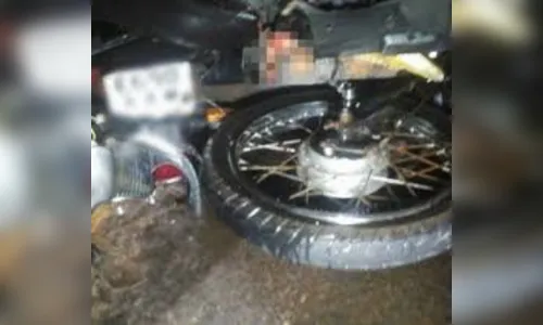 Motociclista fica gravemente ferido após acidente no Correia de Freitas