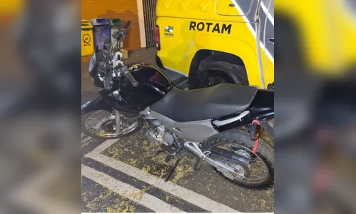 Casal com moto furtada é preso em loja de conveniência