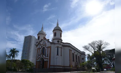 Sol predomina nesta quinta-feira com algumas nuvens em Arapongas
