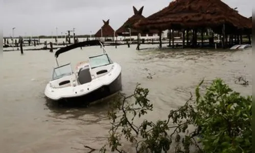 Ainda se recuperando de tempestade, Louisiana se prepara para furacão