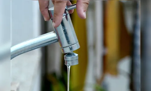 Calor leva a consumo recorde de água e Sanepar não descarta rodízio