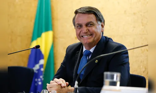 Segundo pesquisa, Bolsonaro venceria Lula, Moro e Doria em 2022