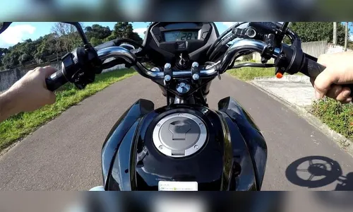 Jovem é preso após empinar moto na frente da PM em Marilândia