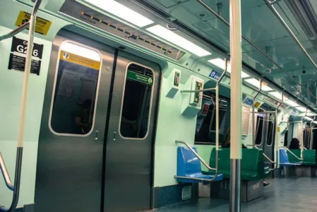 TJSP manda homem indenizar vítima em R$ 10 mil por importunação sexual no metrô