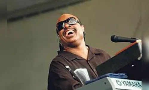 Após 15 anos, Stevie Wonder lança duas músicas inéditas