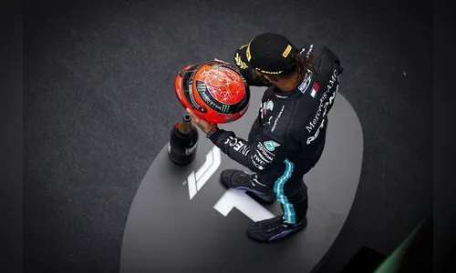 Lewis Hamilton se consagra melhor do mundo e usa sua influência na moda e questões sociais