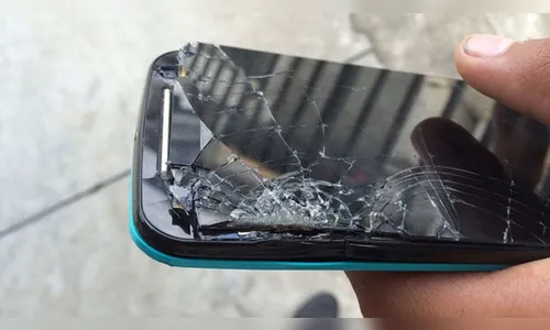 Homem ameaça e quebra celular da ex-esposa, em  Ivaiporã