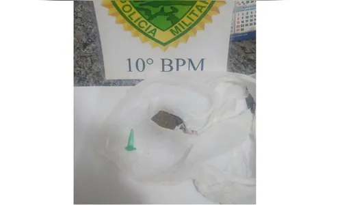 PM de Apucarana apreende maconha e cocaína no Colonial